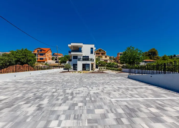 Casa Mia Apartments With Parking