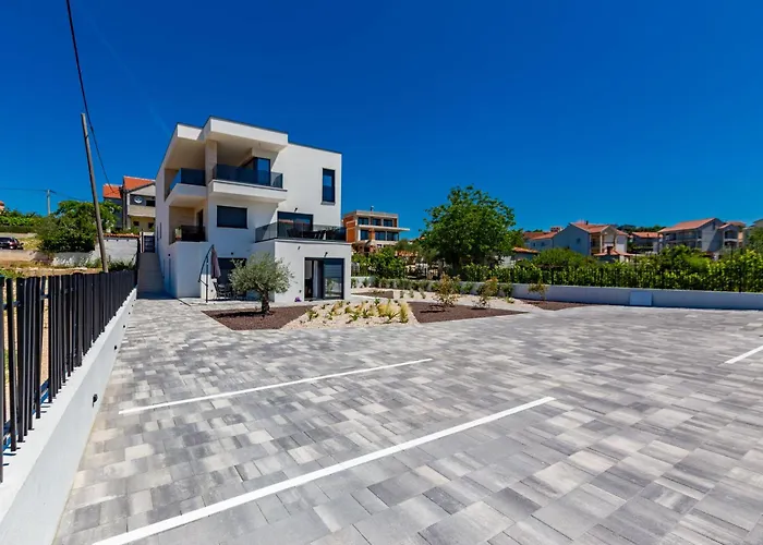 Casa Mia Apartments With Parking