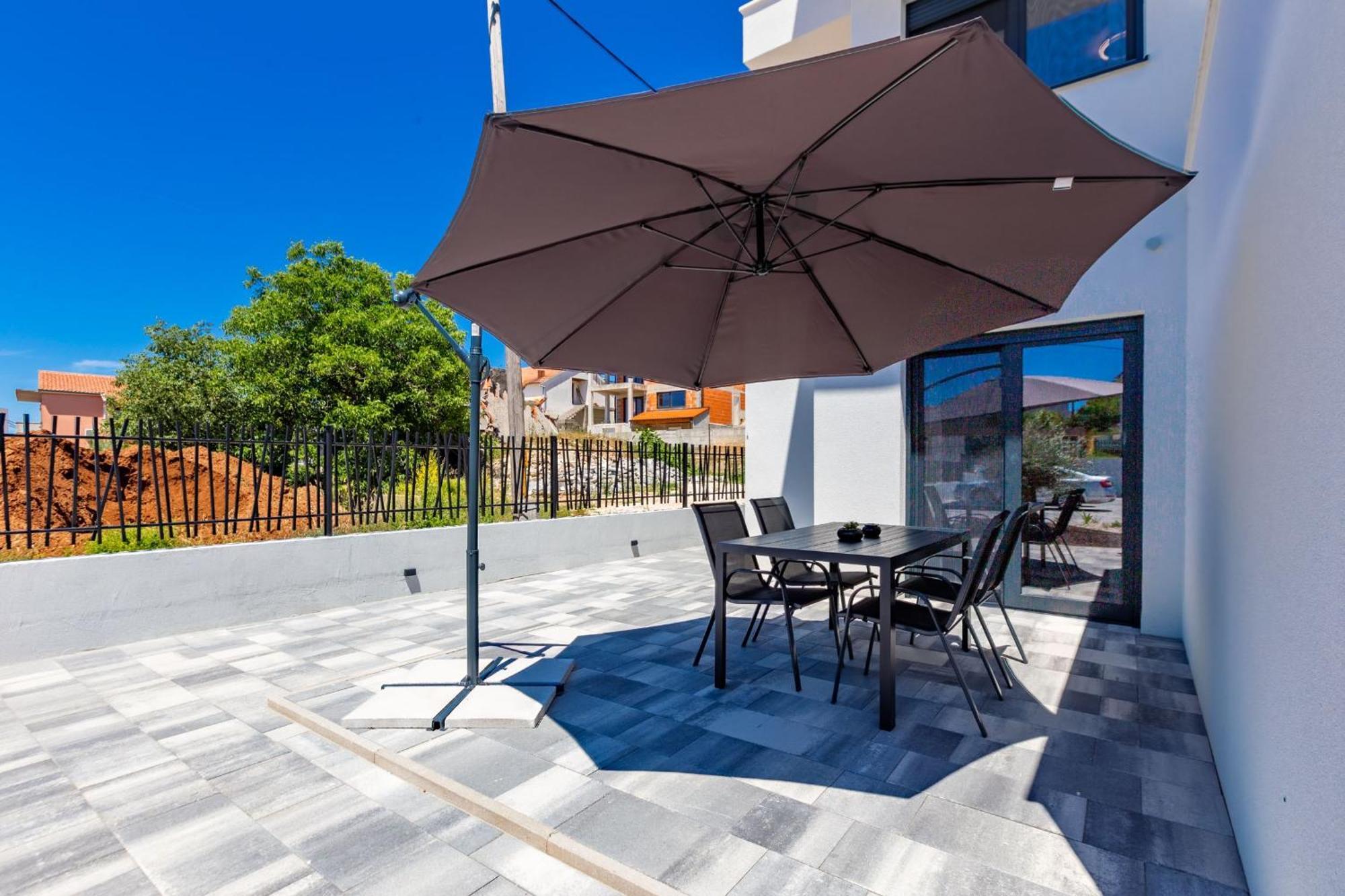 Casa Mia With Parking Apartment