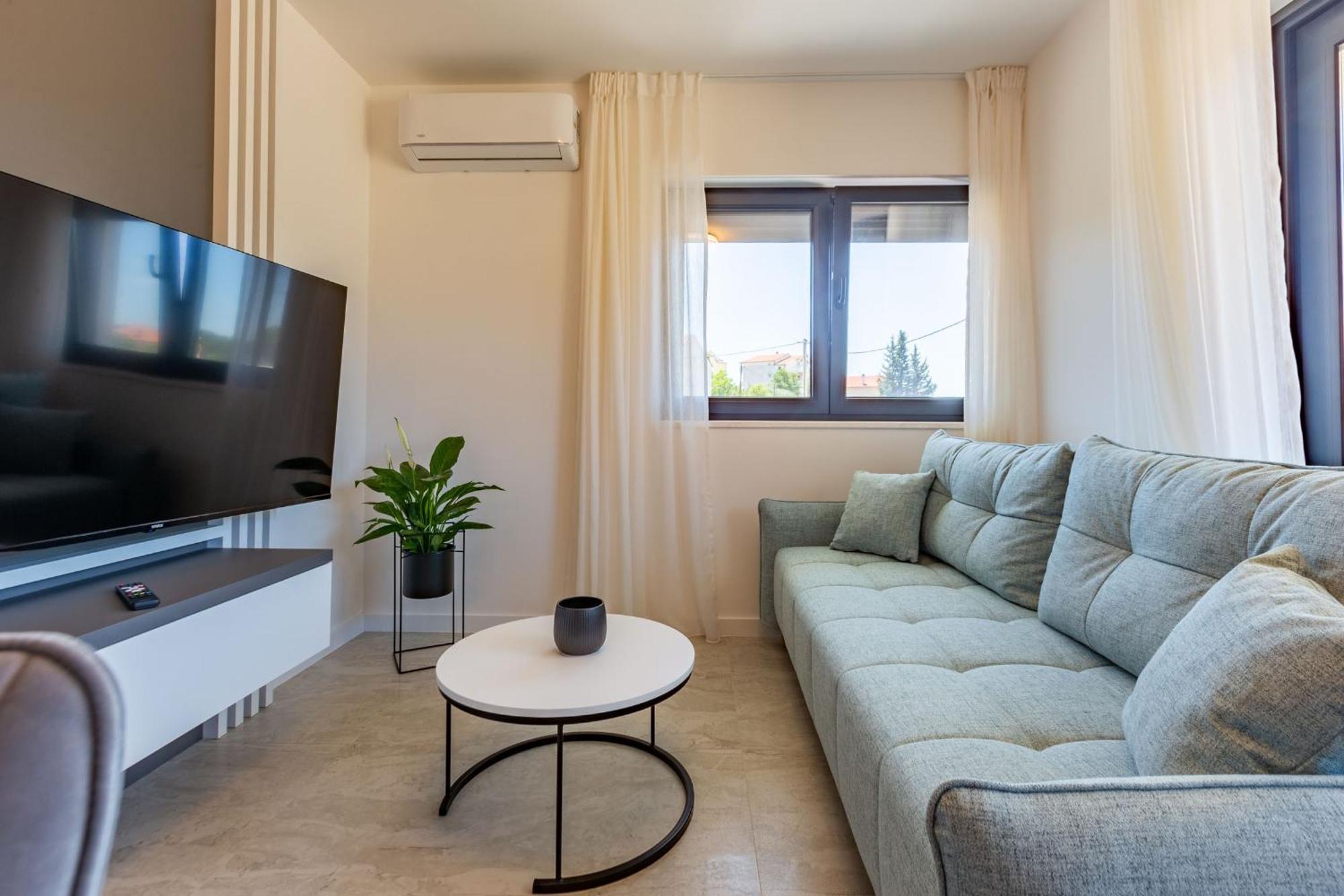 Casa Mia With Parking Apartment *